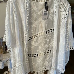 Torrid Floral Lace White kimono